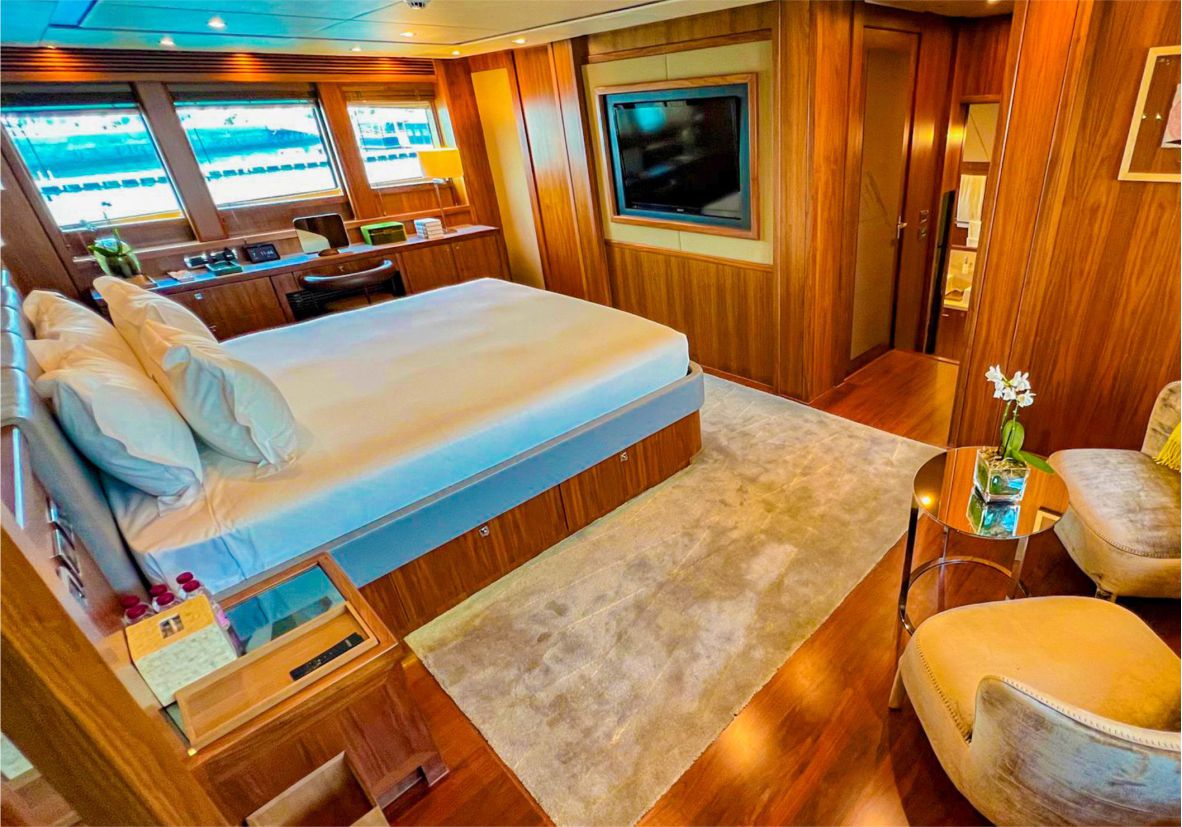 Encore 131ft(40m) Luxury Yacht Rental Dubai - Flame Yacht Rental in Dubai