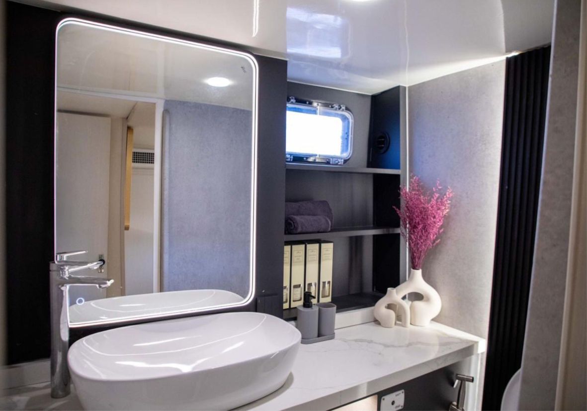 Hatteras 64ft(19m) New Year's Eve Yacht rental in Dubai- Flame Yacht Rental in Dubai