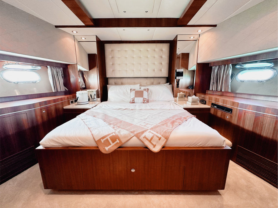 Mr. Smith 98ft(30m) Yacht Rental