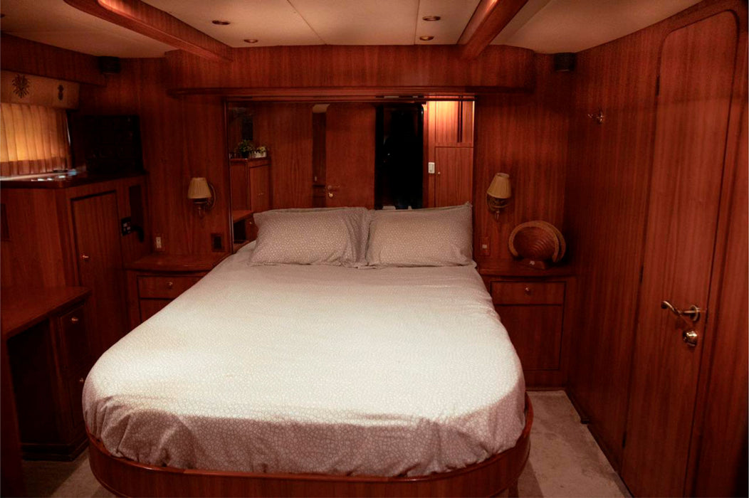 Ricon 65ft(20m) Yacht Rental