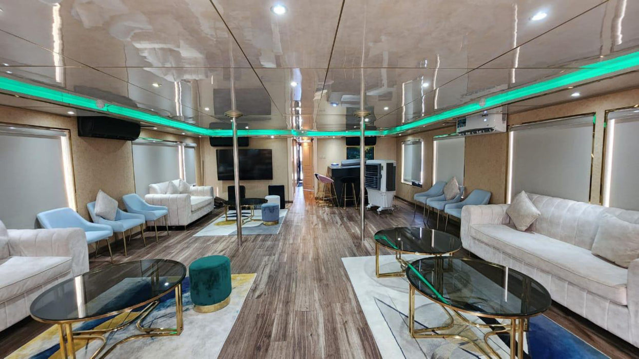 Playboy 100ft(30m) Houseboat Rental