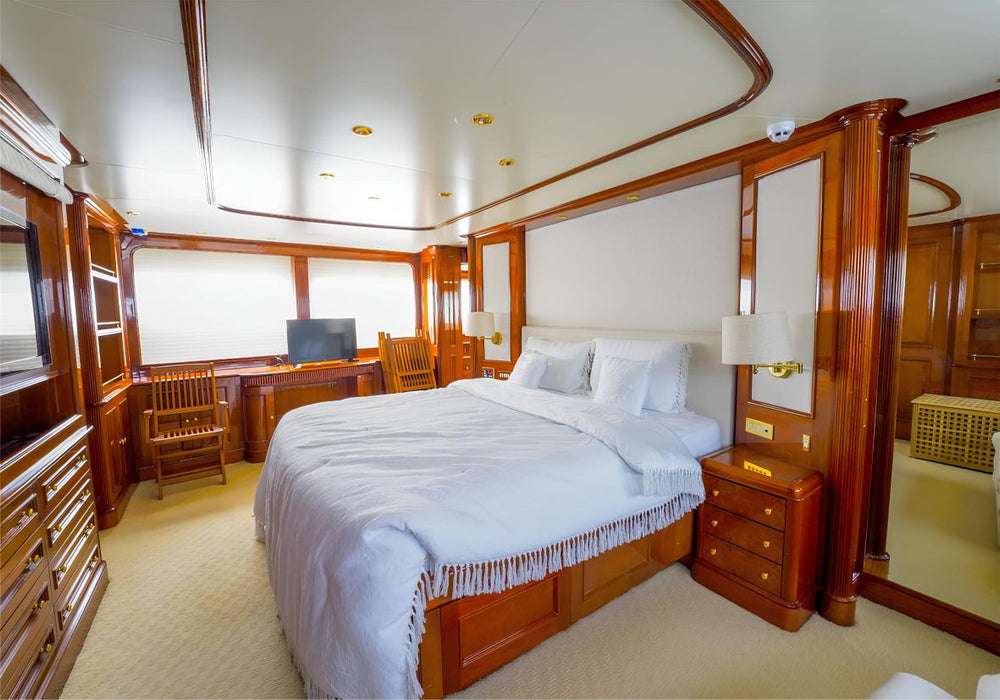 Gallus 115ft (35m) Yacht Rental