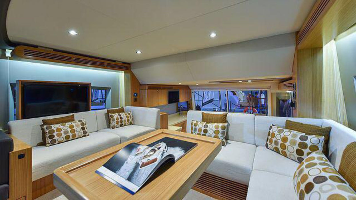 Majesty 48ft(14.5m) Yacht Rental