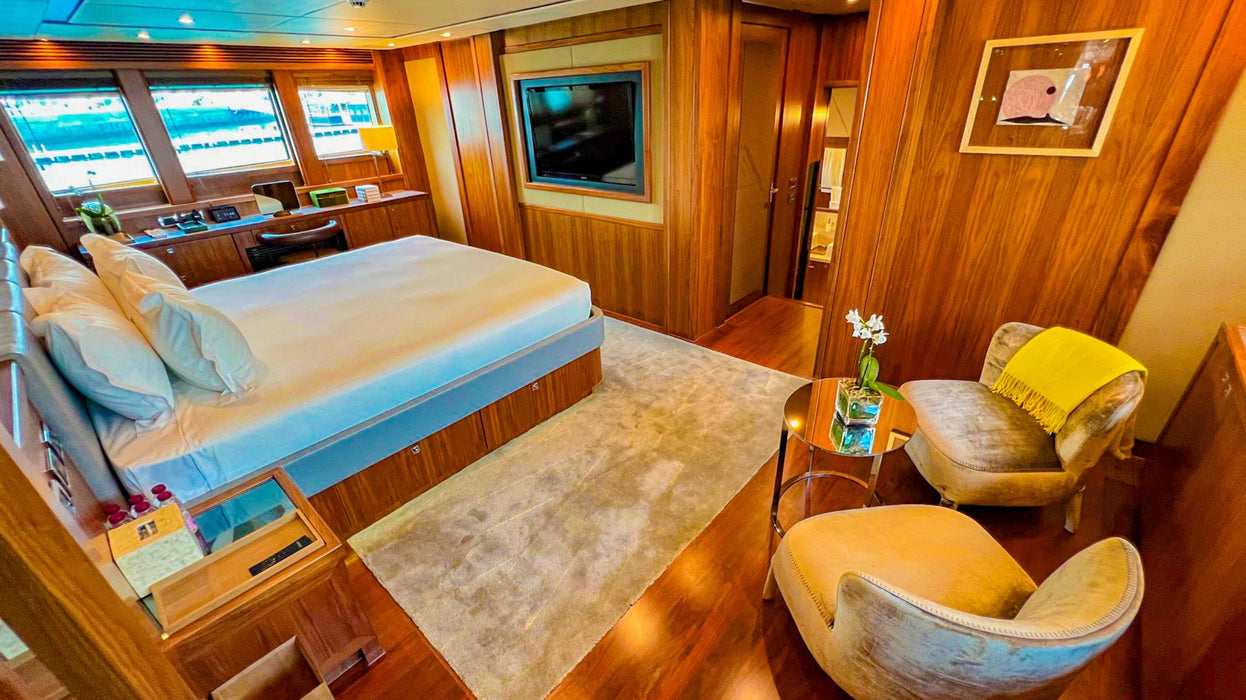 Encore 131ft(40m) Luxury Yacht Rental