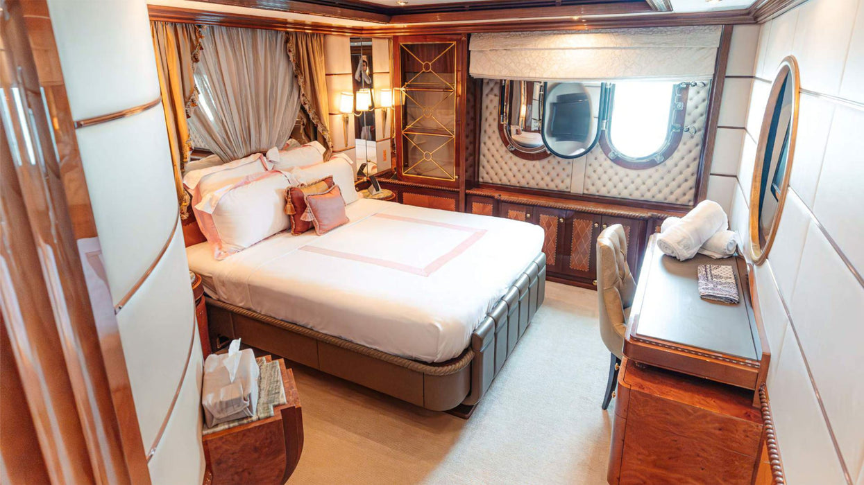 ZifZaf 200ft(61m) Luxury Yacht Rental