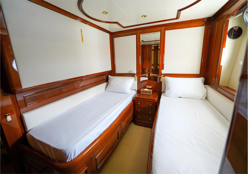 Gallus 115ft (35m) Yacht Rental