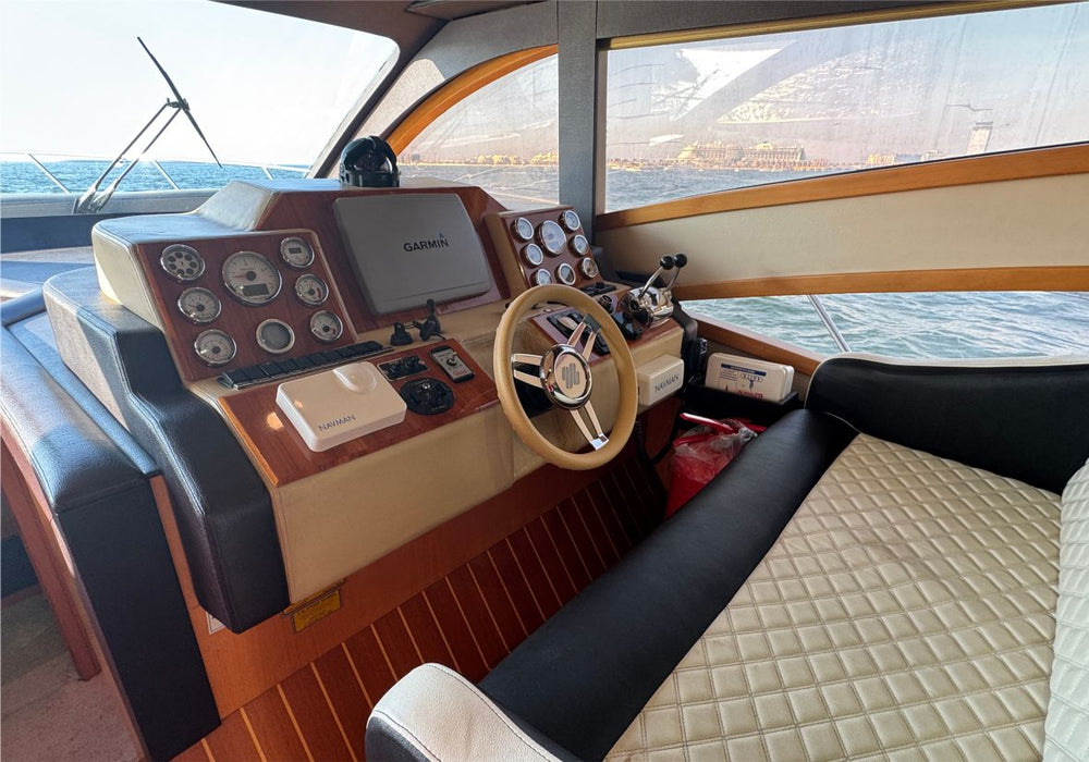 Oryx 50ft(15m) Yacht Rental