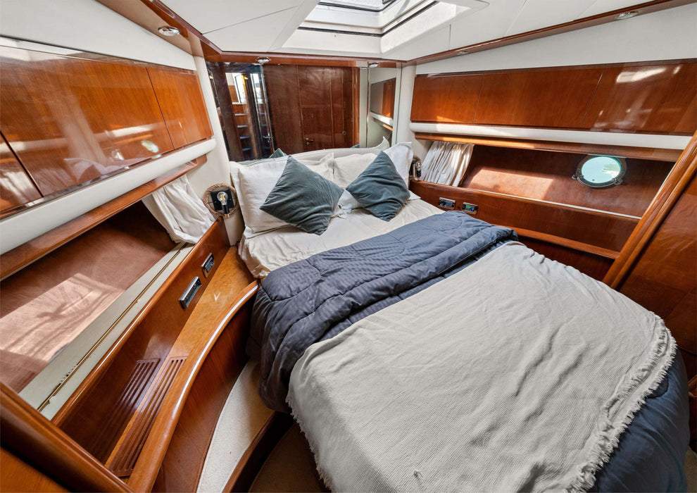 Luna 68ft(21m) Yacht Rental