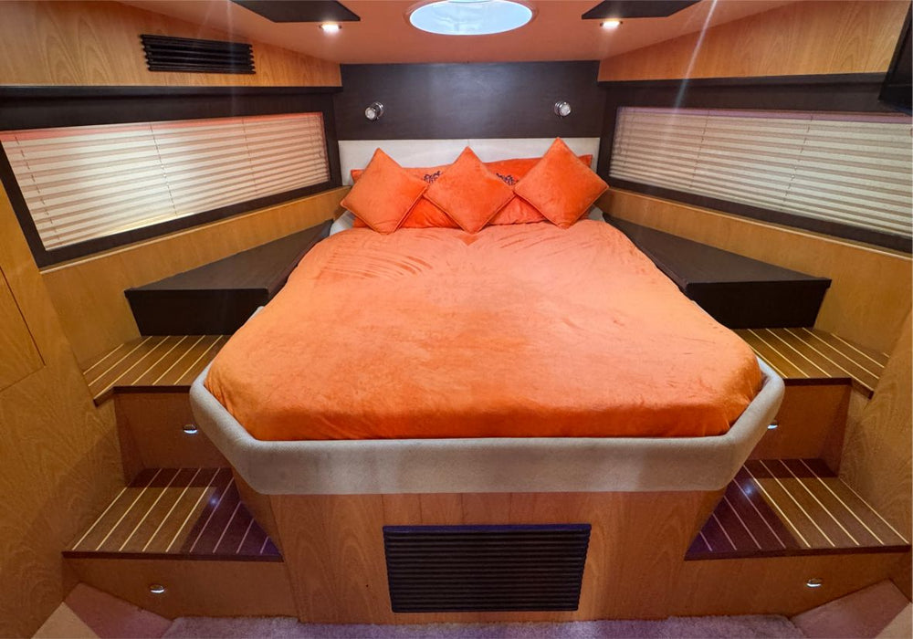 Oryx 50ft(15m) Yacht Rental