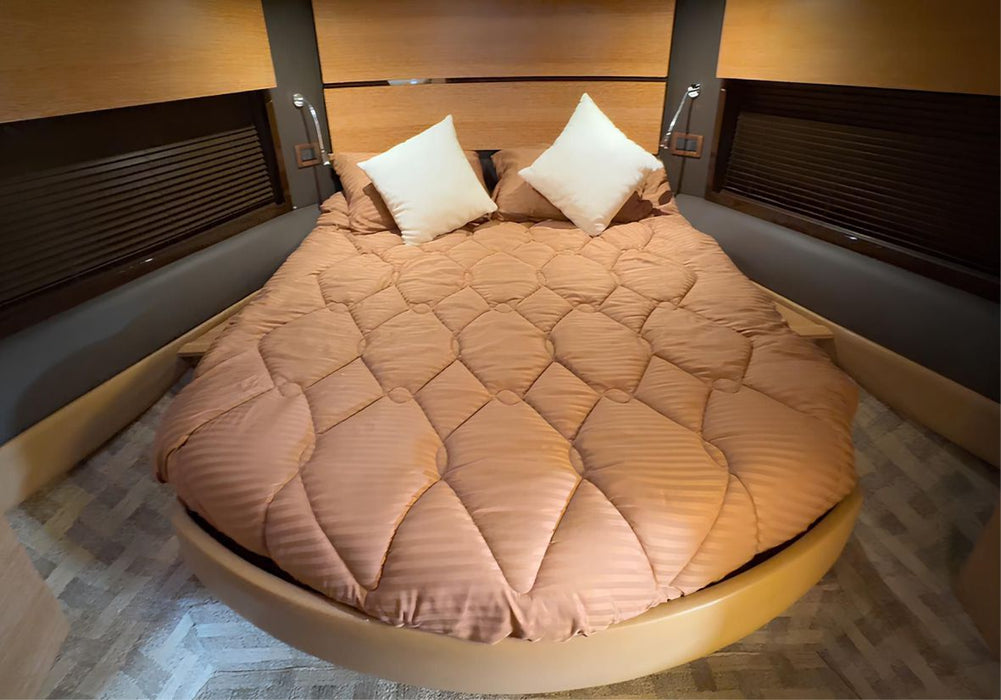 Azimut 52ft(16m) Yacht Rental