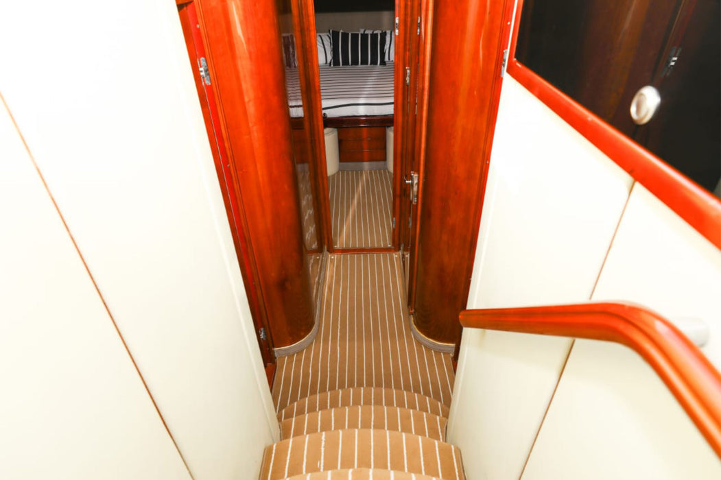 Princess 60ft(18m) Yacht Rental