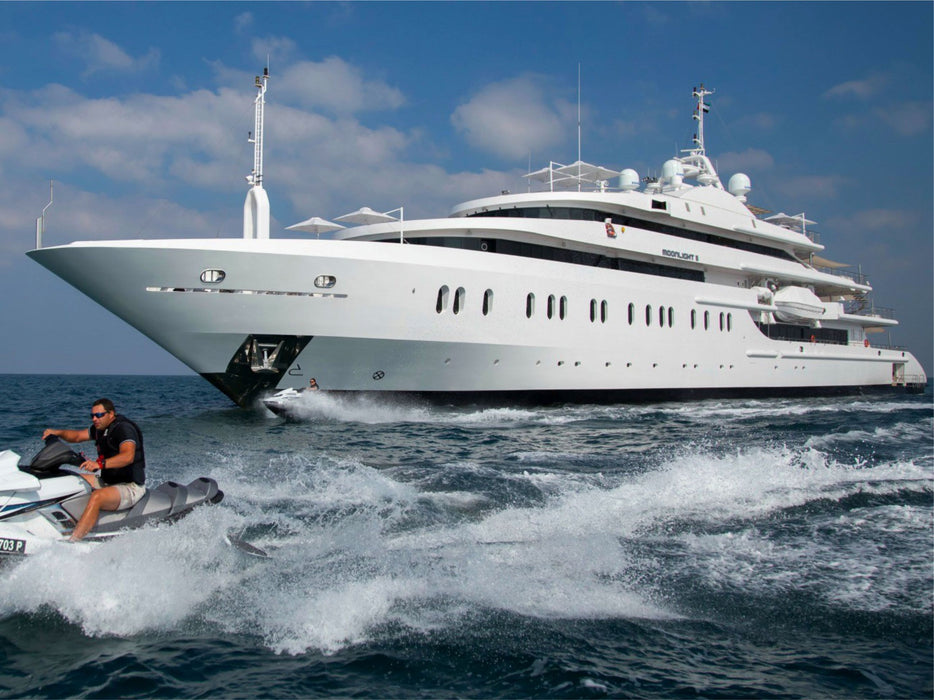 Moonlight II 300ft(92m) Luxury Yacht Rental