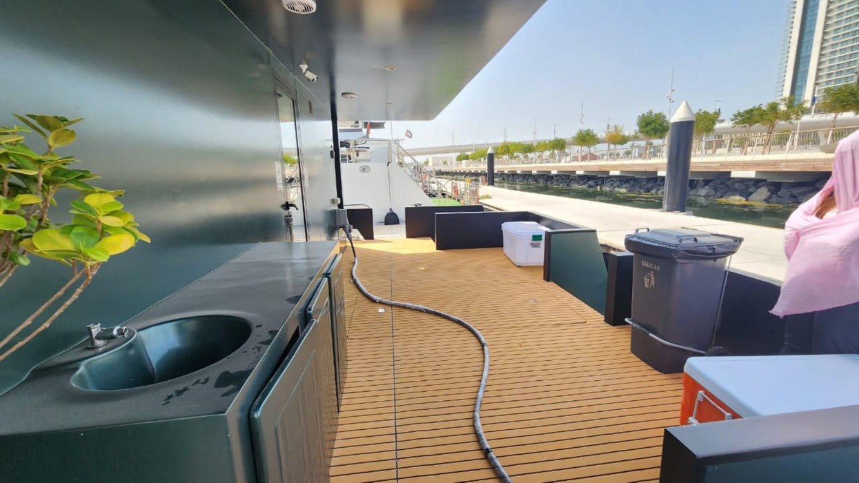 Playboy 100ft(30m) Houseboat Rental