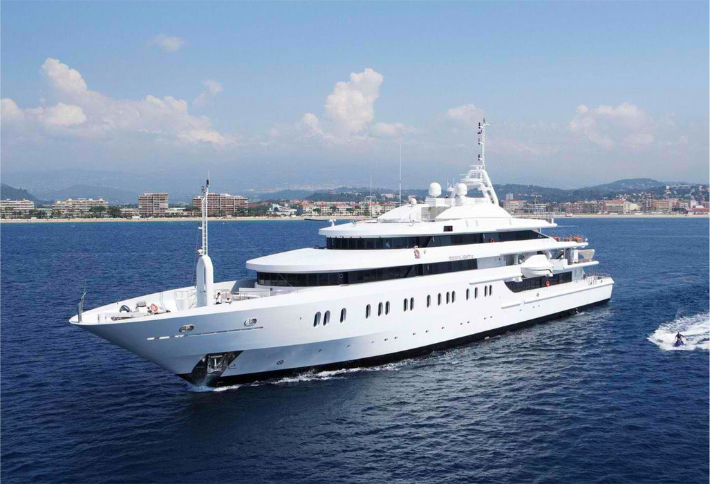 Moonlight II 300ft(92m) Luxury Yacht Rental