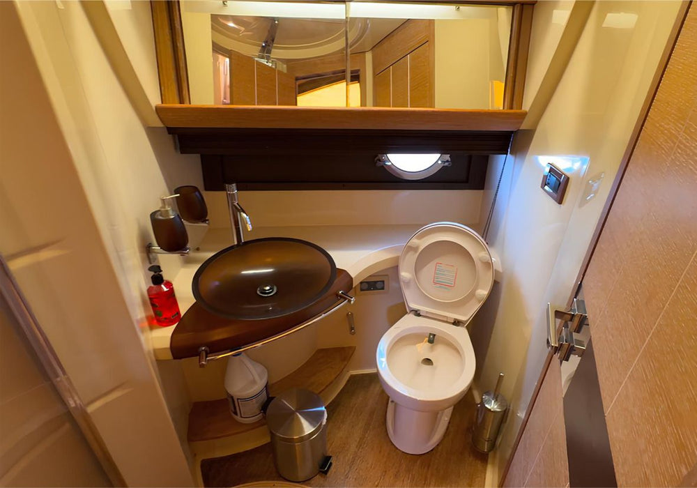 Azimut 52ft(16m) Yacht Rental