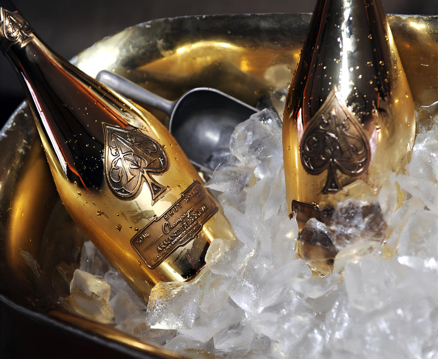 Yacht Rental-Exclusive Champagnes