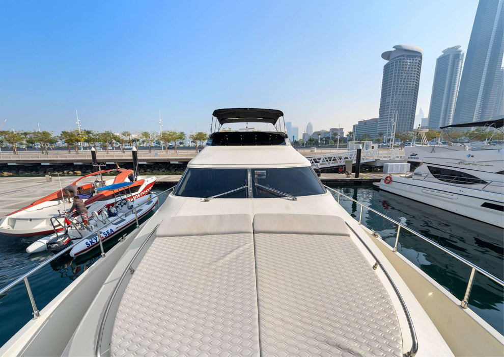 Luna 68ft(21m) Yacht Rental