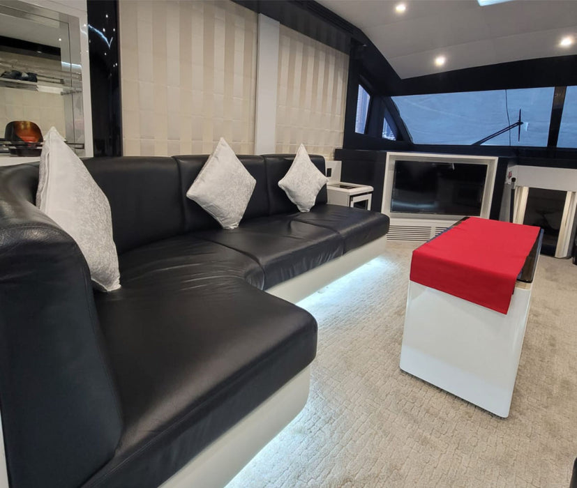 Majesty 66ft(20m) Yacht Rental