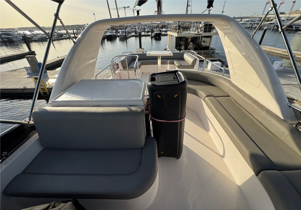Аренда яхты Majesty 50 футов (15 м) 