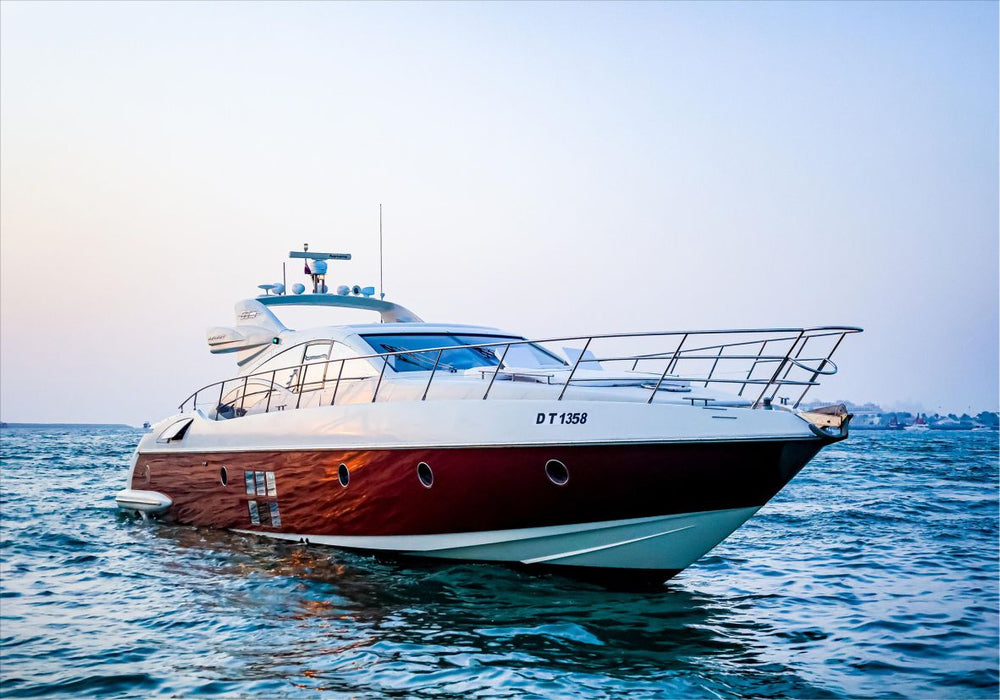 Sura 68ft(21m) Yacht Rental