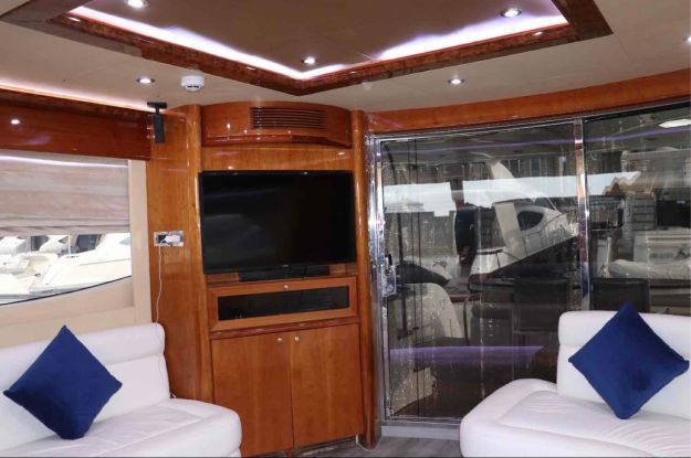 Majesty 66ft(20m) Yacht Rental