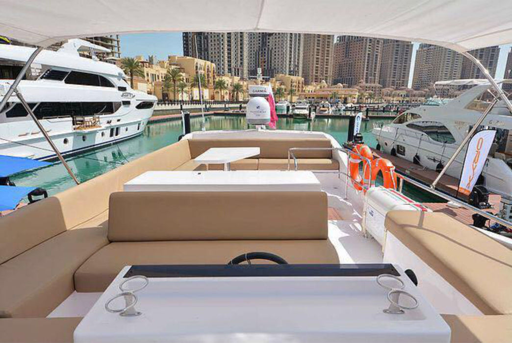 Majesty 48ft(14.5m) Yacht Rental