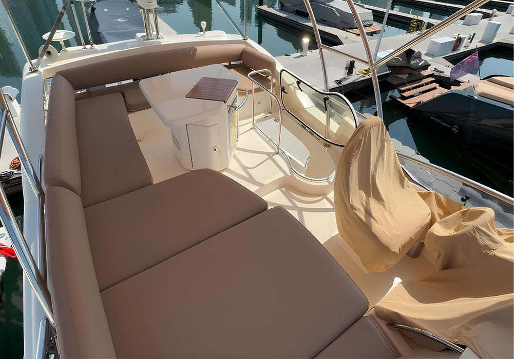 Azimut 52ft(16m) Yacht Rental