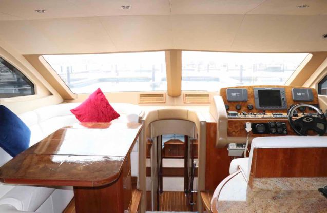 Majesty 66ft(20m) Yacht Rental