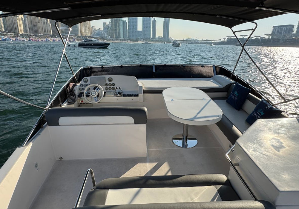 Oryx 50ft(15m) Yacht Rental