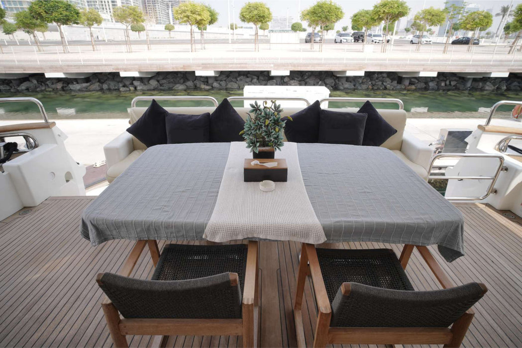 Benetti Tripple Deck 125ft(38m) Yacht Rental