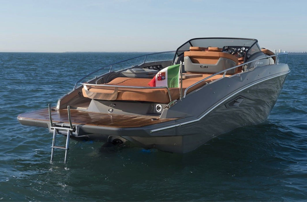 Cranchi 34ft(10m) Boat Rental