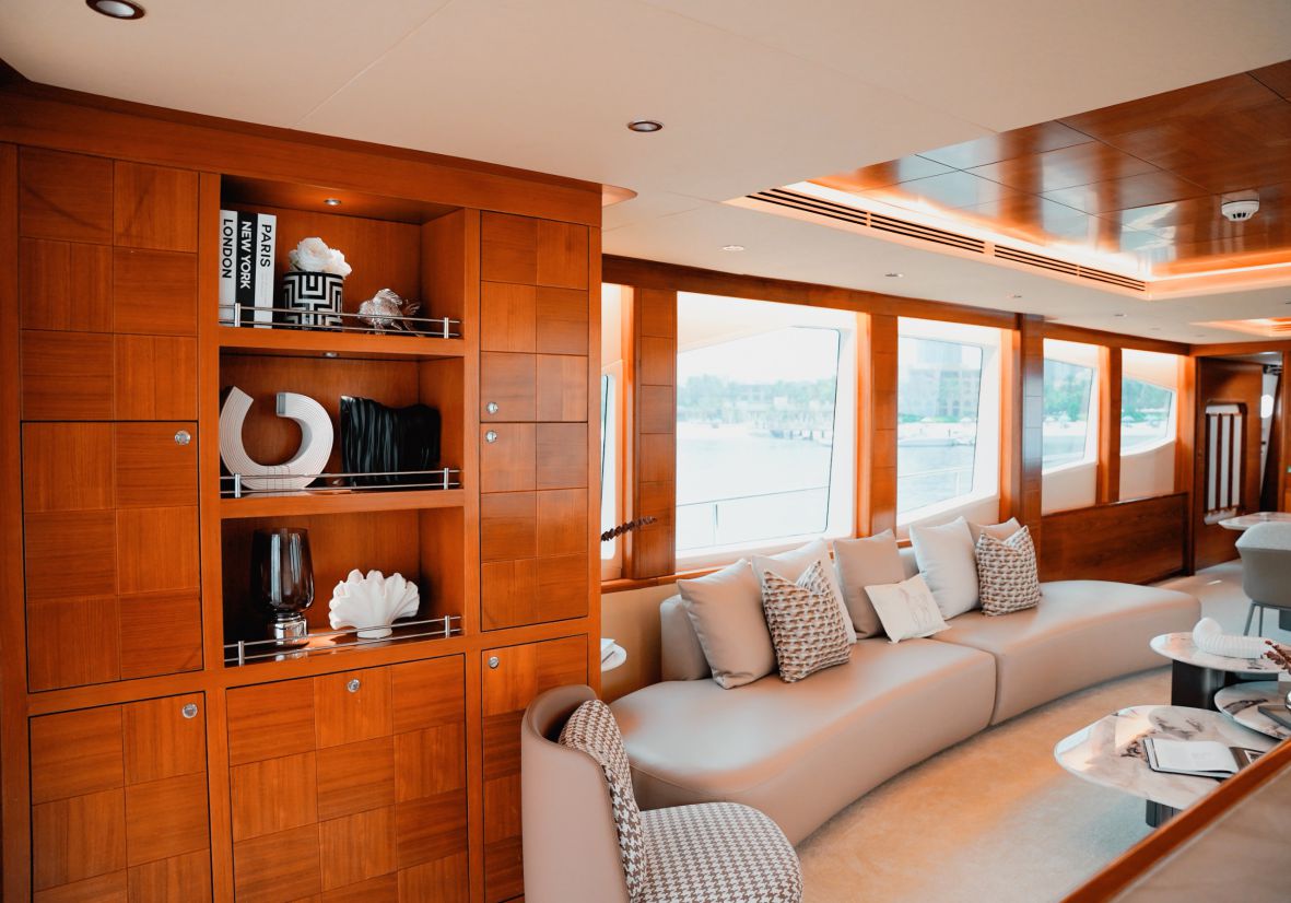 Formula 1 Abu Dhabi Yachts - F1 Abu Dhabi Yacht Rental 110ft - Flame Yacht Rental in dubai