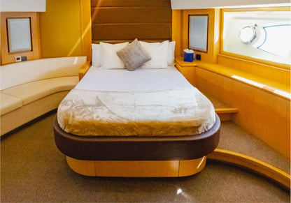 Astra 76ft(23m) Astra 76ft(23m) New Year's Eve Yacht rental in Dubai - Flame Yacht Rentals