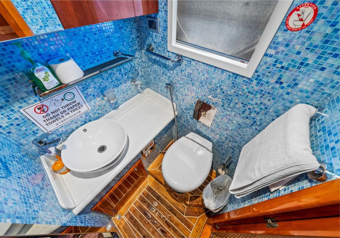 Big Daddy 90ft(27m) Yacht Rental Dubai - Flame Yacht Rental in Dubai