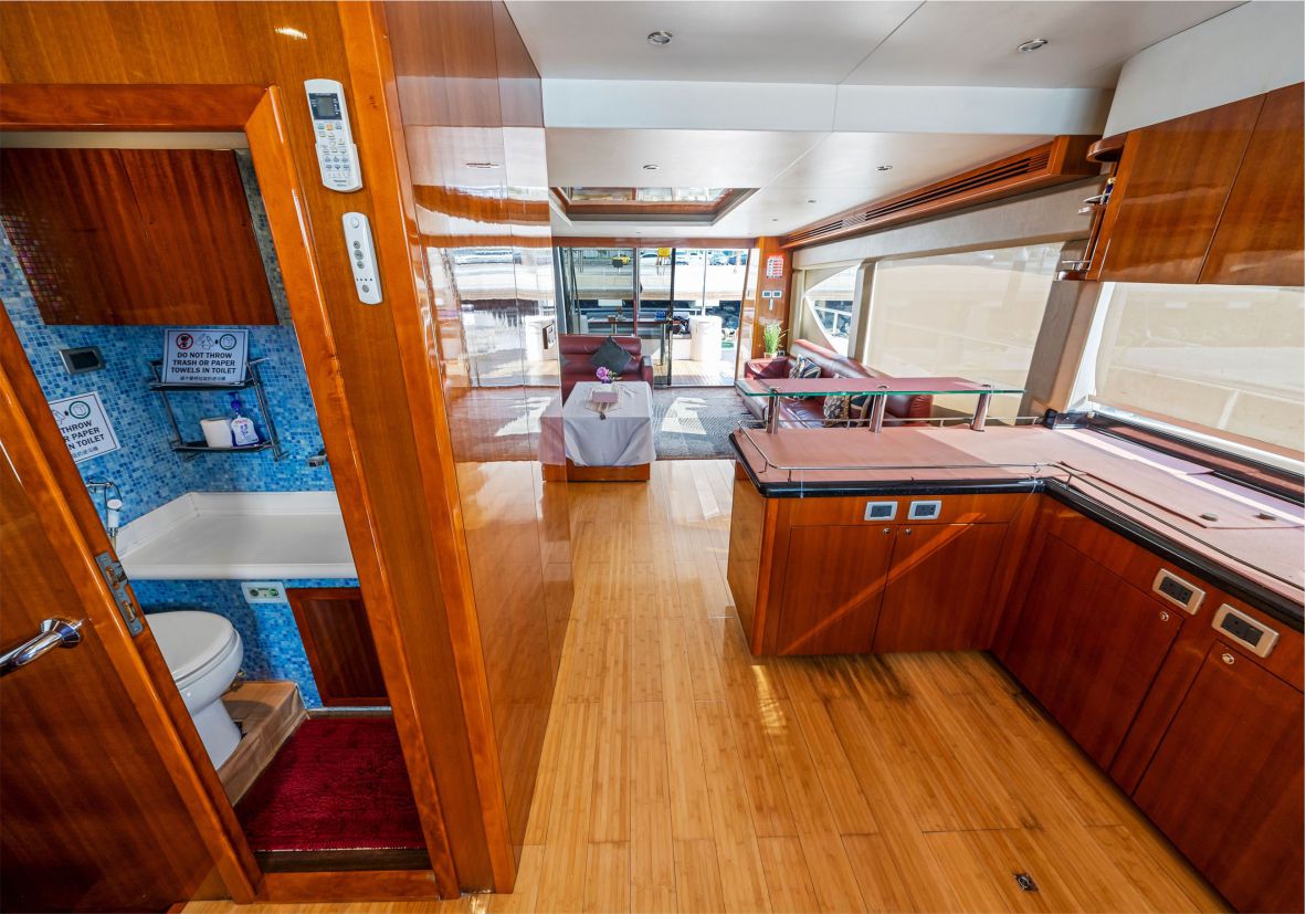 Big Daddy 90ft(27m) Yacht Rental Dubai - Flame Yacht Rental in Dubai