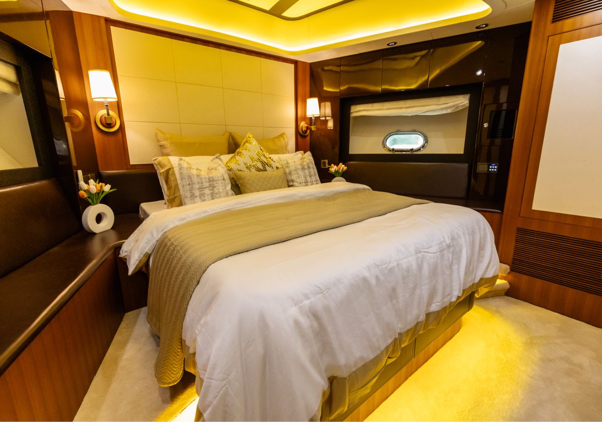Caliente 96ft(29m) New Year's Eve Yacht rental in Dubai - Flame Yacht Rental in Dubai