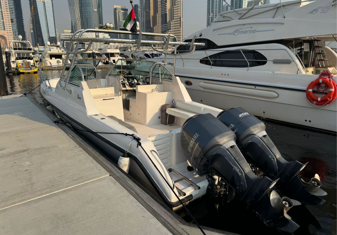 Flame 31ft(9.5m) New Year's Eve Yacht rental in Dubai - Flame Yacht Rental ion Dubai