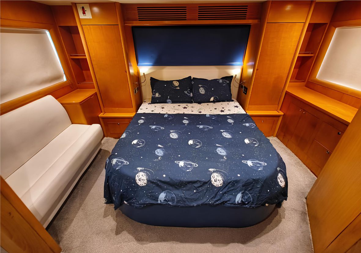 Hamdan 63ft(19m) Yacht Rental Dubai - Flame Yacht Rental in Dubai