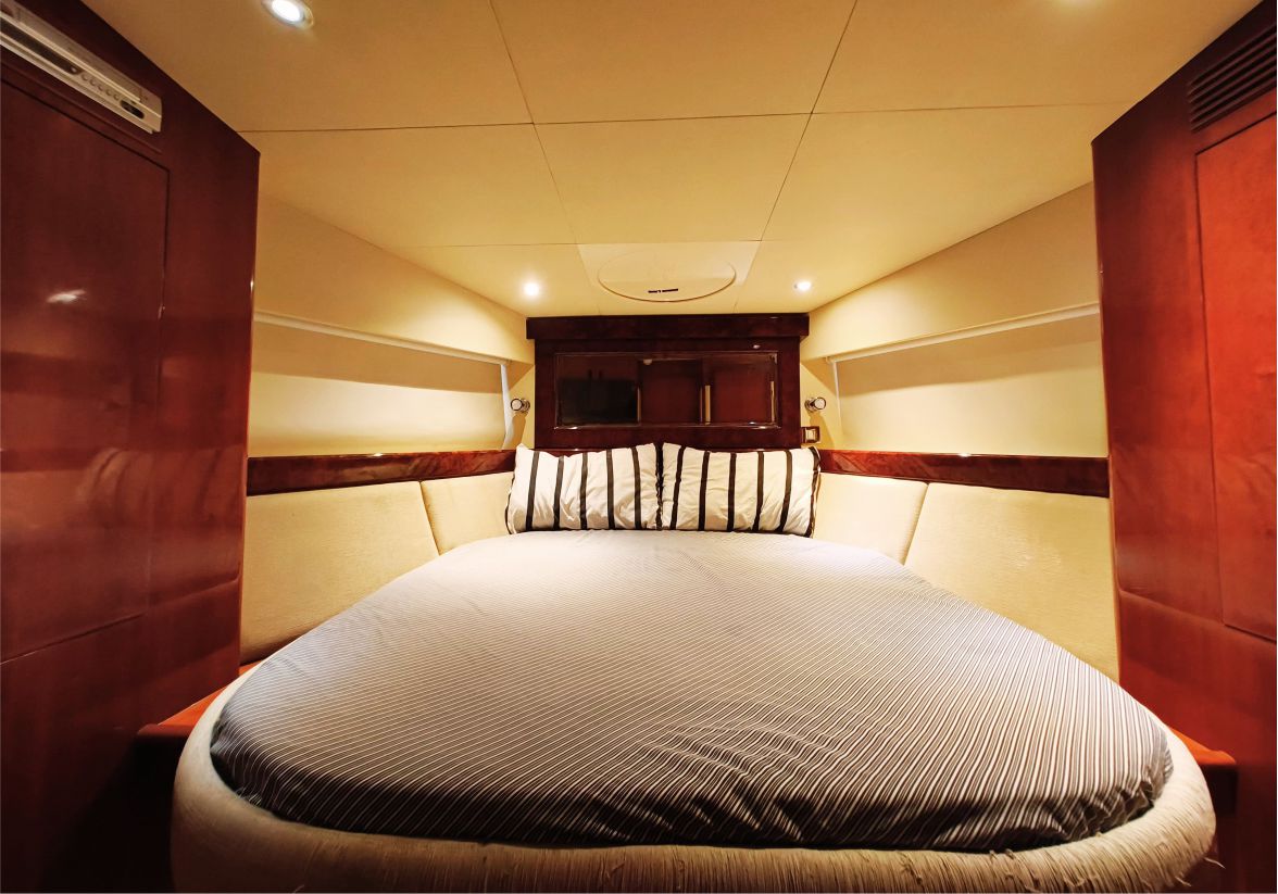 Majesty 50ft(15m) New Year's Eve Yacht rental in Dubai - Flame Yacht Rental in Dubai