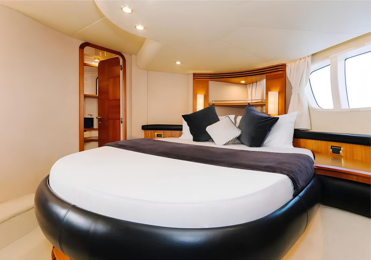 My Choice 55ft(17m) Yacht Rental Dubai - Flame Yacht Rental in Dubai