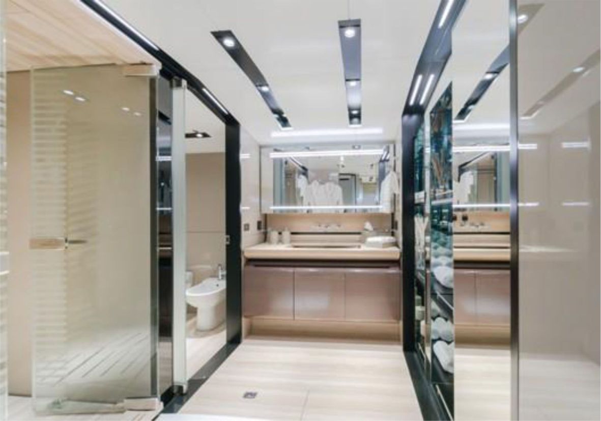 Suffuriya 123ft(37m) Luxury Yacht Rental Dubai - Flame Yacht Rental in Dubai