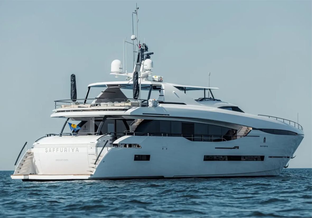 Suffuriya 123ft(37m) Luxury Yacht Rental Dubai - Flame Yacht Rental in Dubai